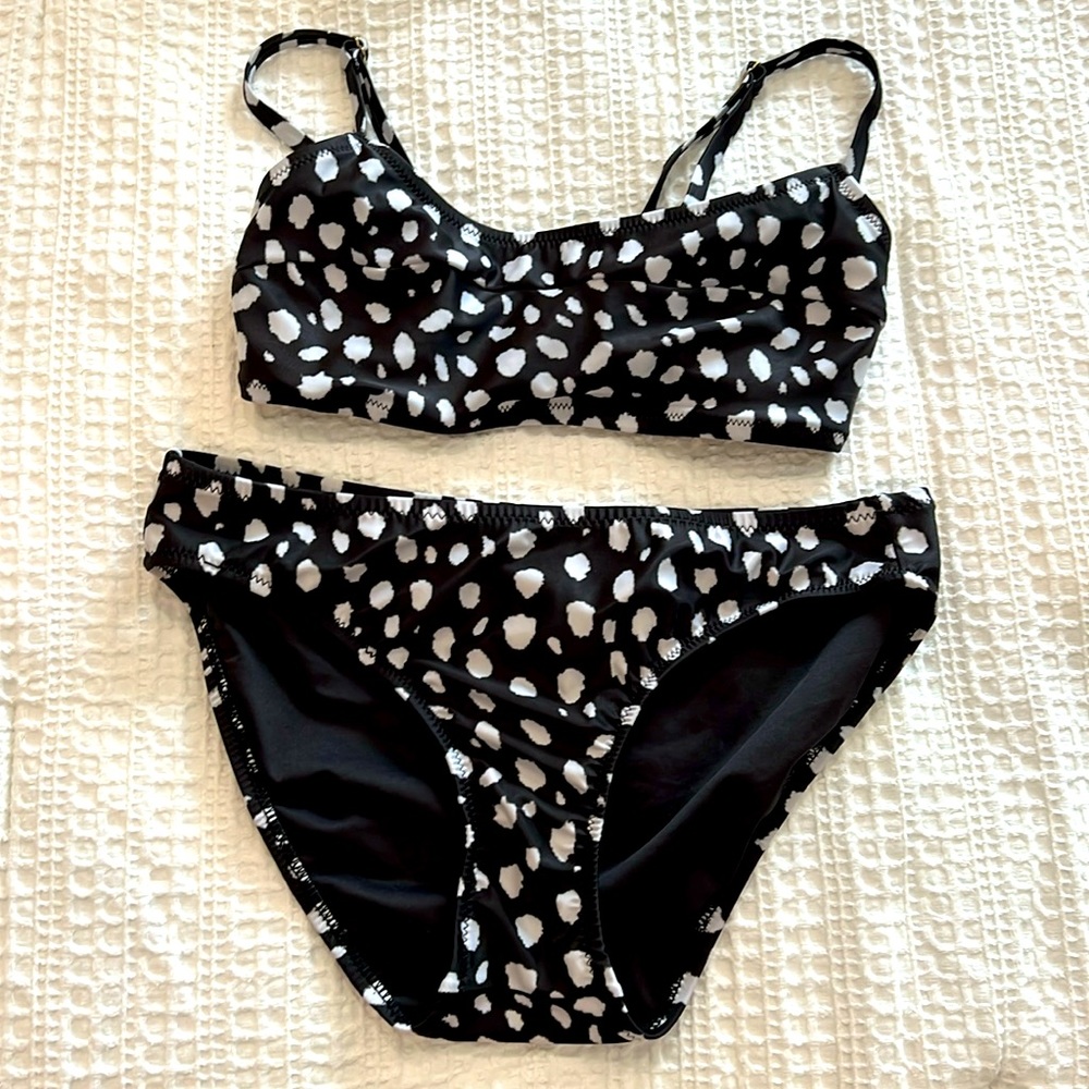 ✨Super Cute Black and White Polka Dot Bikini SET! - XS!✨